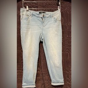 Torrid crop Jean